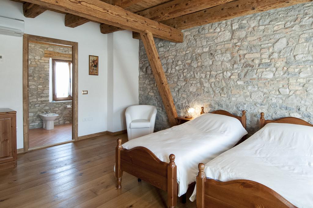 Agriturismo Sant'Egidio อากวีเลยา ภายนอก รูปภาพ